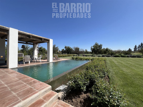 Casa En Venta De 3 Dorm. En Colina