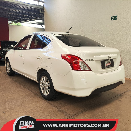 Nissan Versa 1.0 12v S 4p