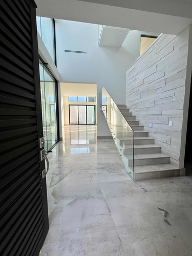 Imagen 4 de 30 de Casa En Fuentes Del Valle En Venta