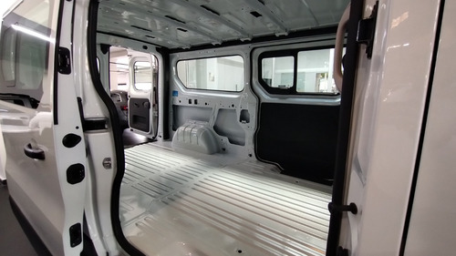 Renault Trafic Techo Bajo 2025
