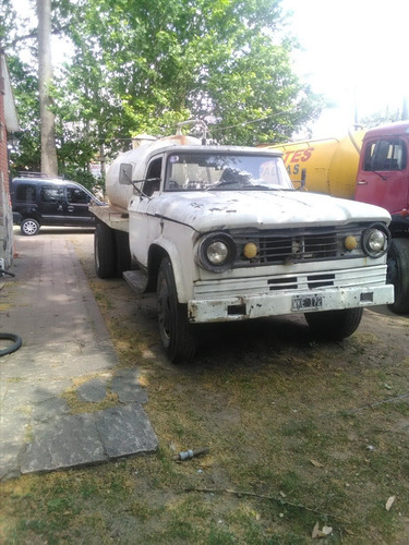 Imagen 2 de 7 de Camión De Desagotes Dodge D500 Con Gnc Tanque De 6000lts