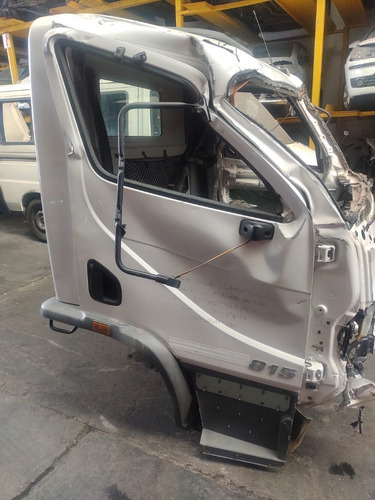 Imagen 3 de 6 de Cabina Mercedes Benz Accelo 815 915 1016 A Reparar