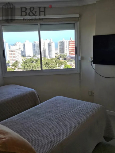 Casino Tower - 3 Dormitorios Full Amenities..