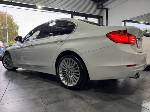 BMW Serie 3 2.0 328i Luxury 245cv