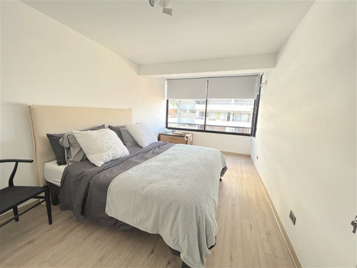 Departamento En Venta Remodelado A Pasos Metro Colón