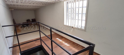 Imagen 15 de 20 de @enzococchioni.rah Local Comercial Av. San Agustin Maracay 22-15780