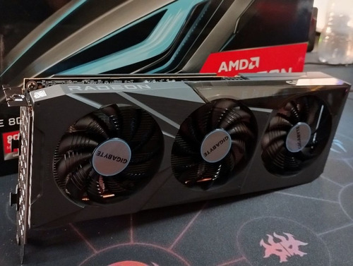 Placa De Vídeo Gigabyte Radeon Rx 6600 Eagle Amd, 8gb Gddr6 (Usado)