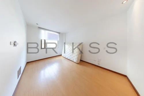 Apartamento En Venta En Los Rosales. Cod V1640