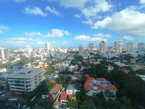 Apartamento En Alquiler En Av. Anacaona En Los Cacicazgos