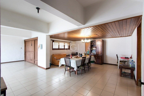 Casa Em Nonoai Com 3 Dormitórios - Lu430324