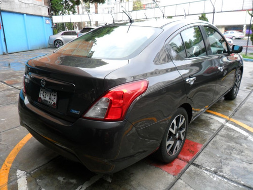 Nissan Versa 1.6 Exclusive Navi At
