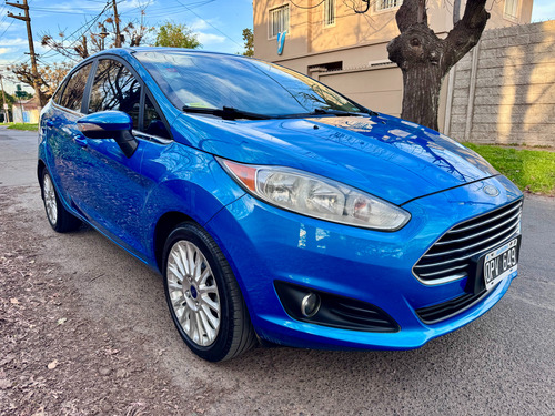 Ford Fiesta Kinetic 1.6 Sedan Titanium Powershift 120cv
