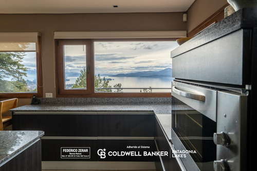 Venta - Exclusiva Casa De 8 Ambientes, 5 Dormitorios, 6 Baños En Barrio Las Vertientes.