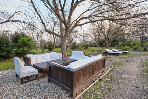 Venta Casa Estilo Racionalista 4 Dormitorios En Ayres De Pilar