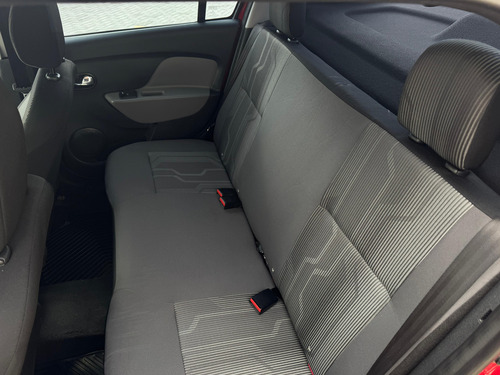 Renault Logan 1.0 16V