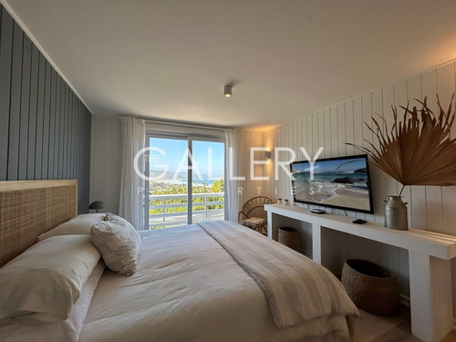 Casa En Cachagua Recién Remodelada Con Vista Al Mar