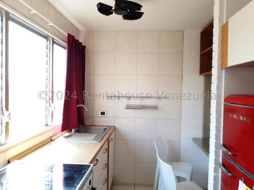 Alquiler De Departamento En Colinas Bello Monte #25-15077