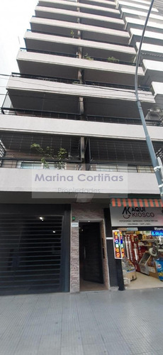Imagen 2 de 10 de Venta Departamento 4 Amb Ideal Oficina O Consultorio Apto Profesional *retasado*