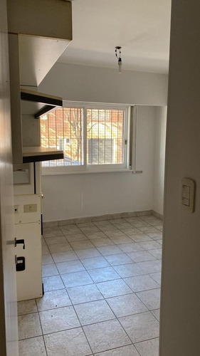 Oportunidad ! Departamento En Venta De 3 Ambientes Con Patio