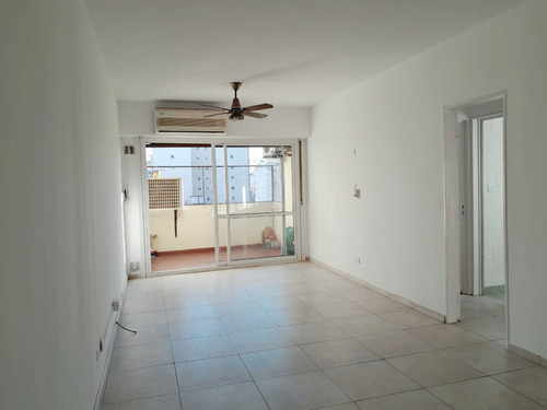 Nuñez- Confortable Departamento De 3 Ambientes Con Balcón Aterrazado