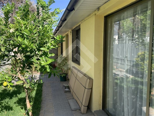 Imagen 2 de 19 de Casa En Venta De 4 Dorm. En La Reina