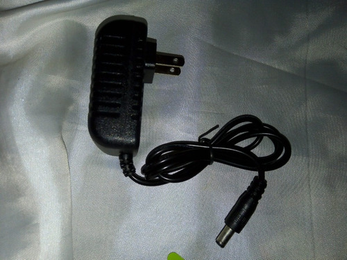 Imagen 5 de 6 de Cargador Transformador 5v 1a Tablet Punta 2.5mm Negra