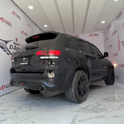 Jeep Grand Cherokee 6.4 Srt-8 At