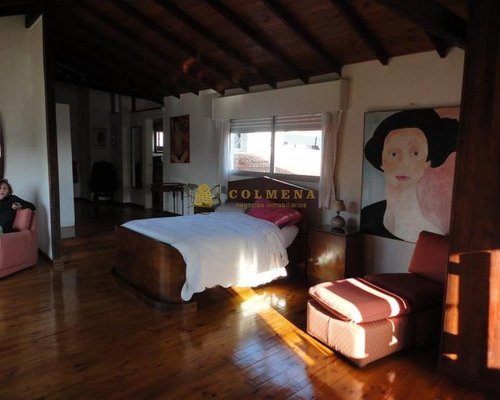 Venta Y Alquiler Temporario De Gran Casa En Pinares A Una Cuadra De La Playa- Ref: 4176
