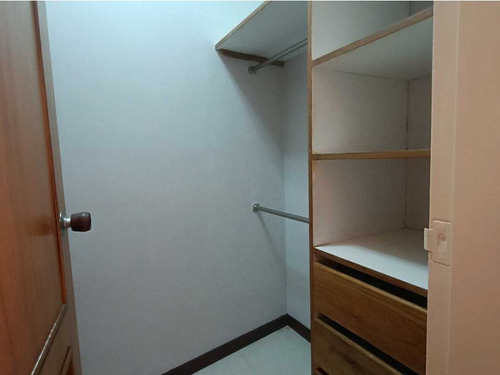 Apartamento En Alquiler Urb. Los Mangos Pe-8370769