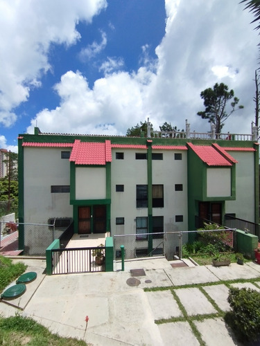 Best House Vende Apartamento En La Arboleda, San Antonio De Los Altos.  