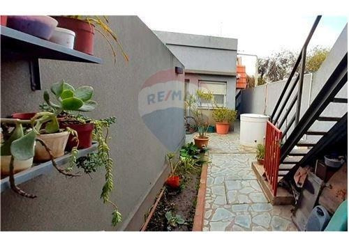 Imagen 3 de 21 de Casa En Ph 3 Dormitorios C Depto Venta La Plata