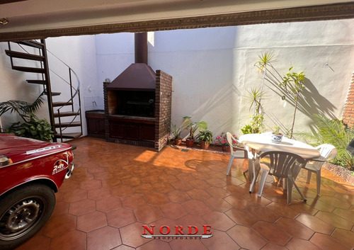Venta Casa 5 Ambientes Barrio Naon Mataderos