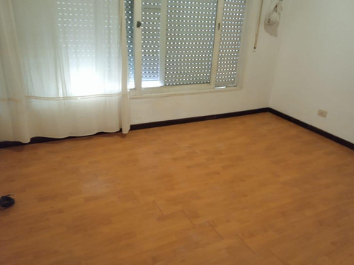 Venta Casa A Reciclar En Planta Alta Rosario - Echesortu