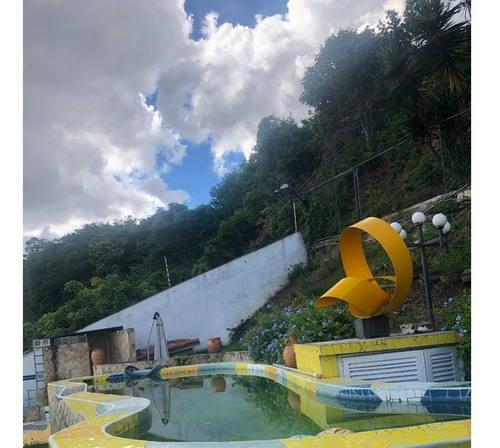 Imagen 3 de 13 de Espectacular Casa En Cumbres De Curumo