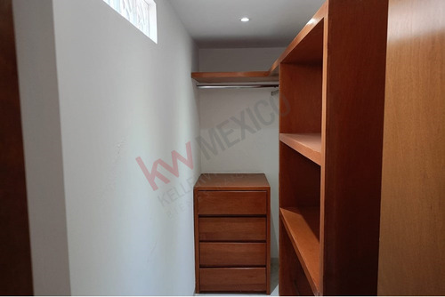 Renta De Departamento Duplex, 2 Recamaras Y Cajón Independiente En Georgia, Nápoles
