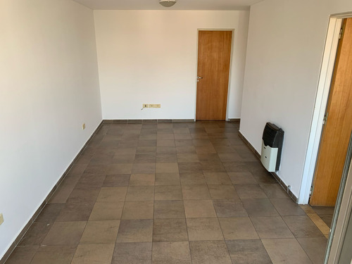 ¡alquiler Depto 1 Dormitorio Con Balcón Y Vista A La Cañada A Metros De Patio Olmos!