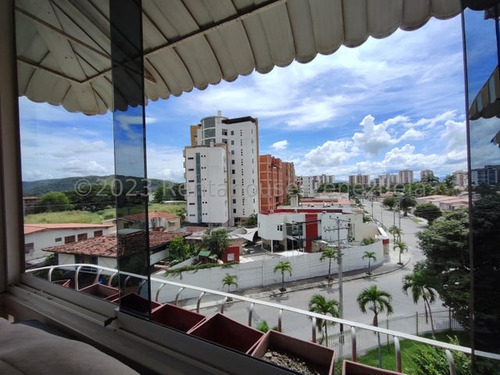 Apartamento En Venta San Jacinto Maracay 24-10969 Ec