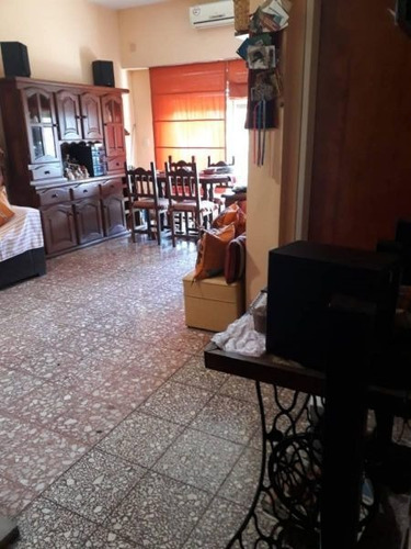Imagen 4 de 16 de Departamento 2 Ambientes Al Frente Con Balcon