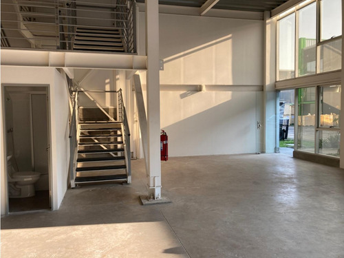 Arriendo Bodega Nueva C/of De 338 M2 En P. Industrial