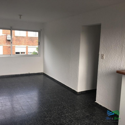 Imagen 2 de 12 de Apartamento A La Venta En Maldonado - Maldonado Maldonado