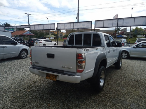 Mazda Bt-50 Dc 2012 Blanca Diesel 4*2 Mt Full