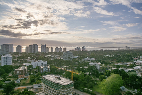 Departamento En Ocean Drive  Punta Del Este