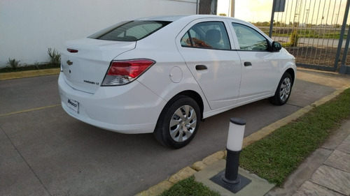 Imagen 2 de 12 de Chevrolet Prisma Lt