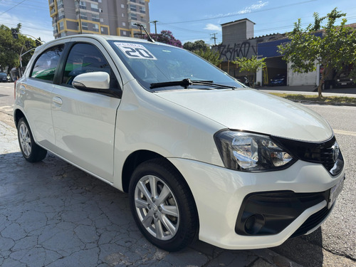 Toyota Etios 1.5 X Plus 16v Aut. 4p