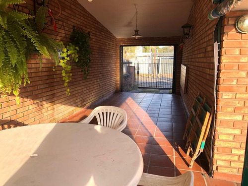 Hermosa Casa De 3 Dormitorios En Zona Norte, Excelente Ubicación