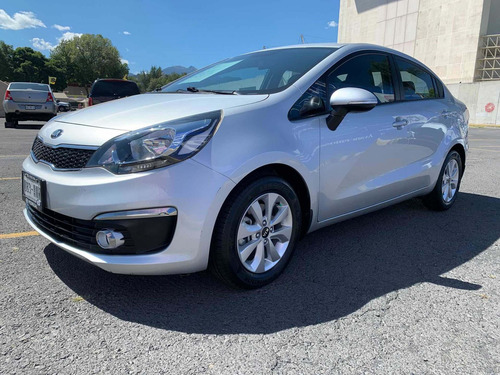 Imagen 2 de 12 de Kia Rio 2017 1.6 Ex Sedan Mt