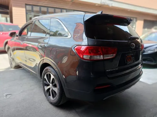 Kia Sorento 3.3 V6 Ex Pack Piel 7 Pasajeros At