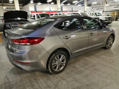 Imagen 9 de 15 de Hyundai Elantra 2018 2.0 Gls Premium At