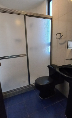 Imagen 18 de 20 de Penthouse - Apartamento En Venta En La Urb. Mañongo, Res. Frambil