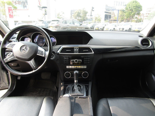Imagen 10 de 14 de Mercedes Benz